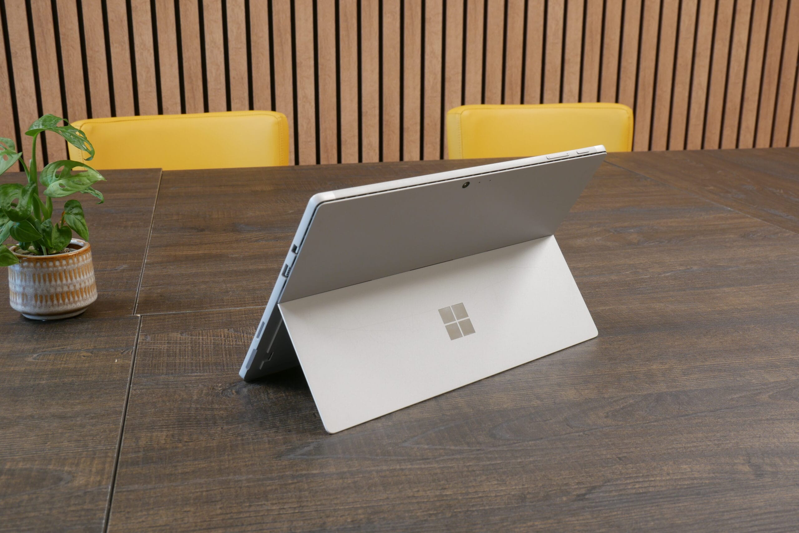 Microsoft Surface Pro 6 - i5 8350U 8GB RAM - Windows 11 Pro (Refurbished) - Afbeelding 3