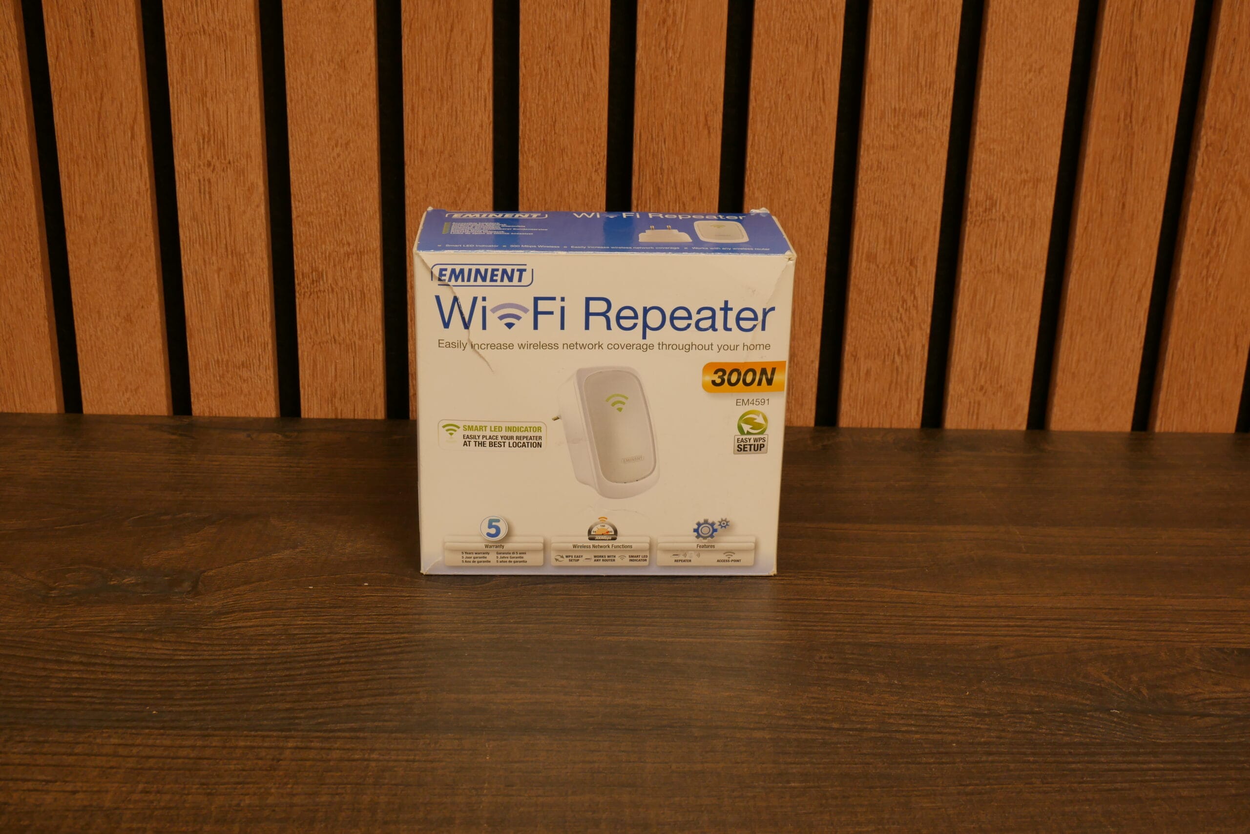 Eminent Wi-Fi Repeater EM4591