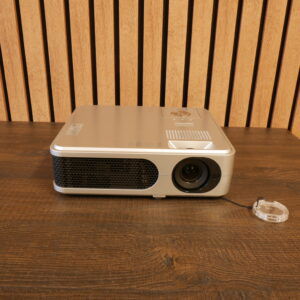 Toshiba TLP-XD2000 beamer (Refurbished)