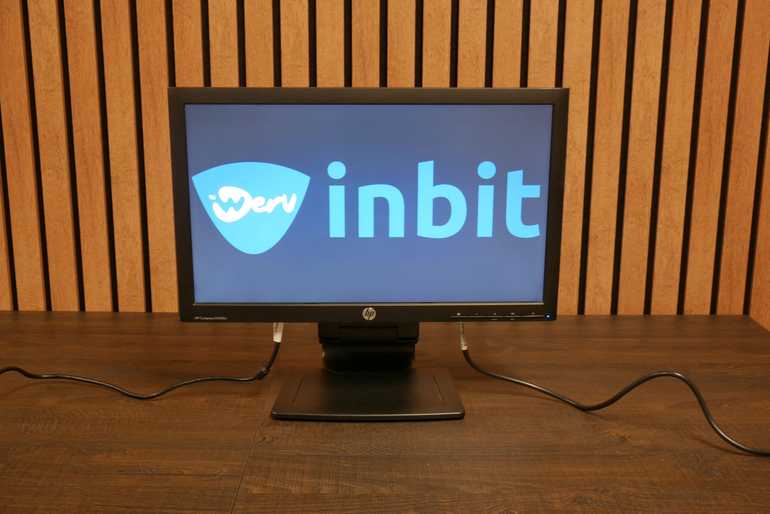 HP Compaq LA2006X (Refurbished)