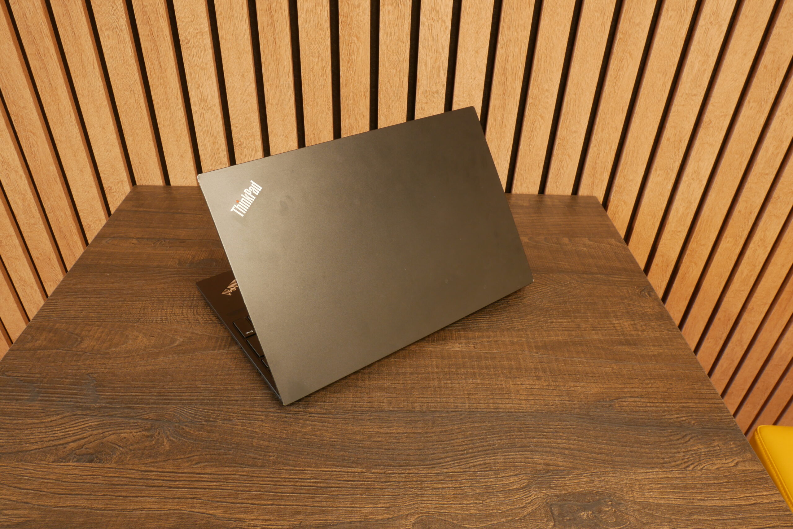 Lenovo Thinkpad E15 (Refurbished) - Afbeelding 3