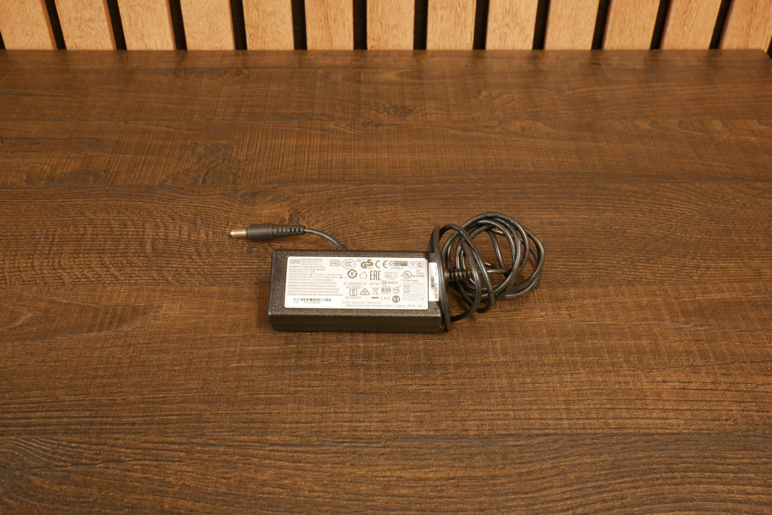Universele ADP AC adapter (Refurbished) - Afbeelding 2