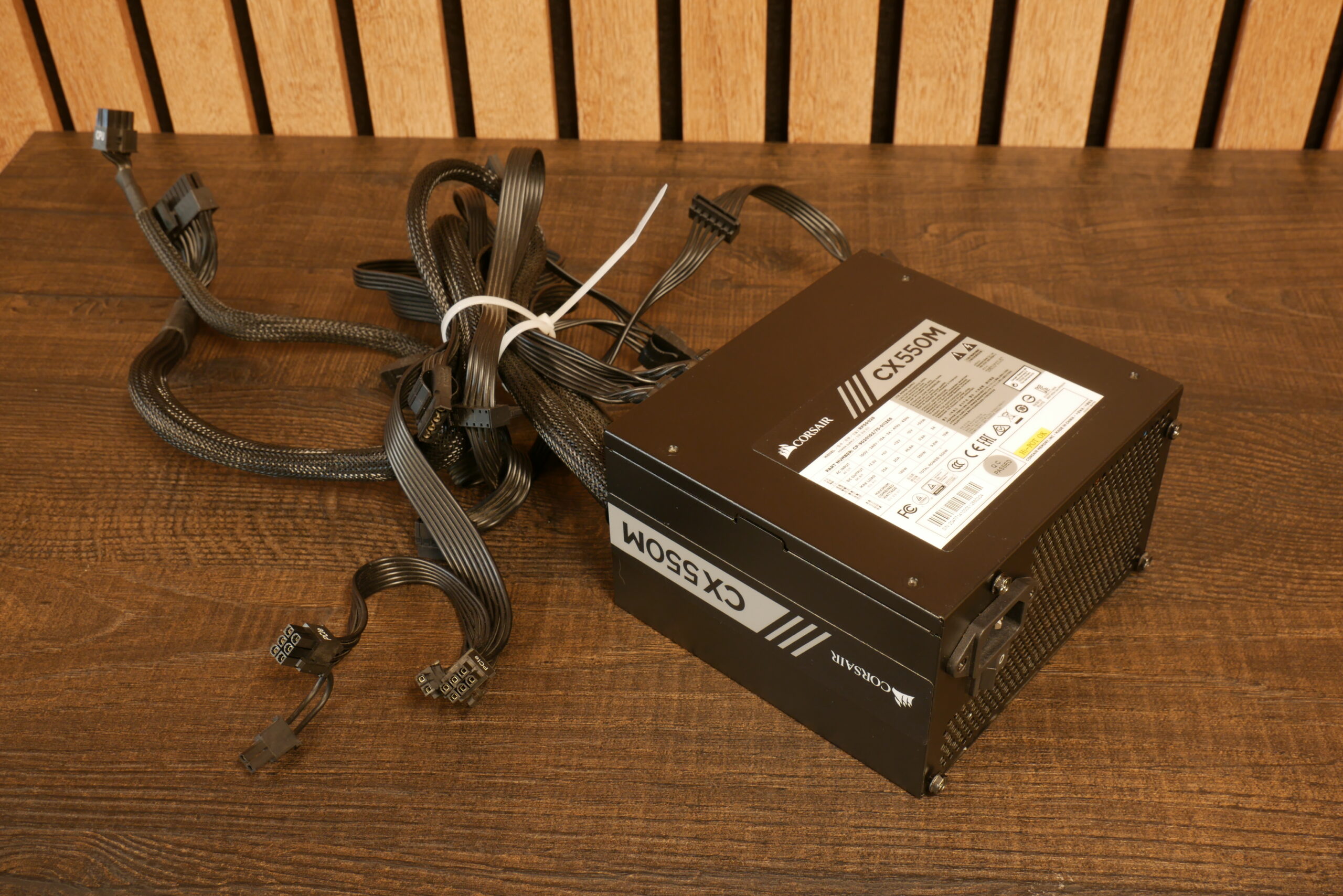 Corsair CX550M voeding Refurbished - Afbeelding 2