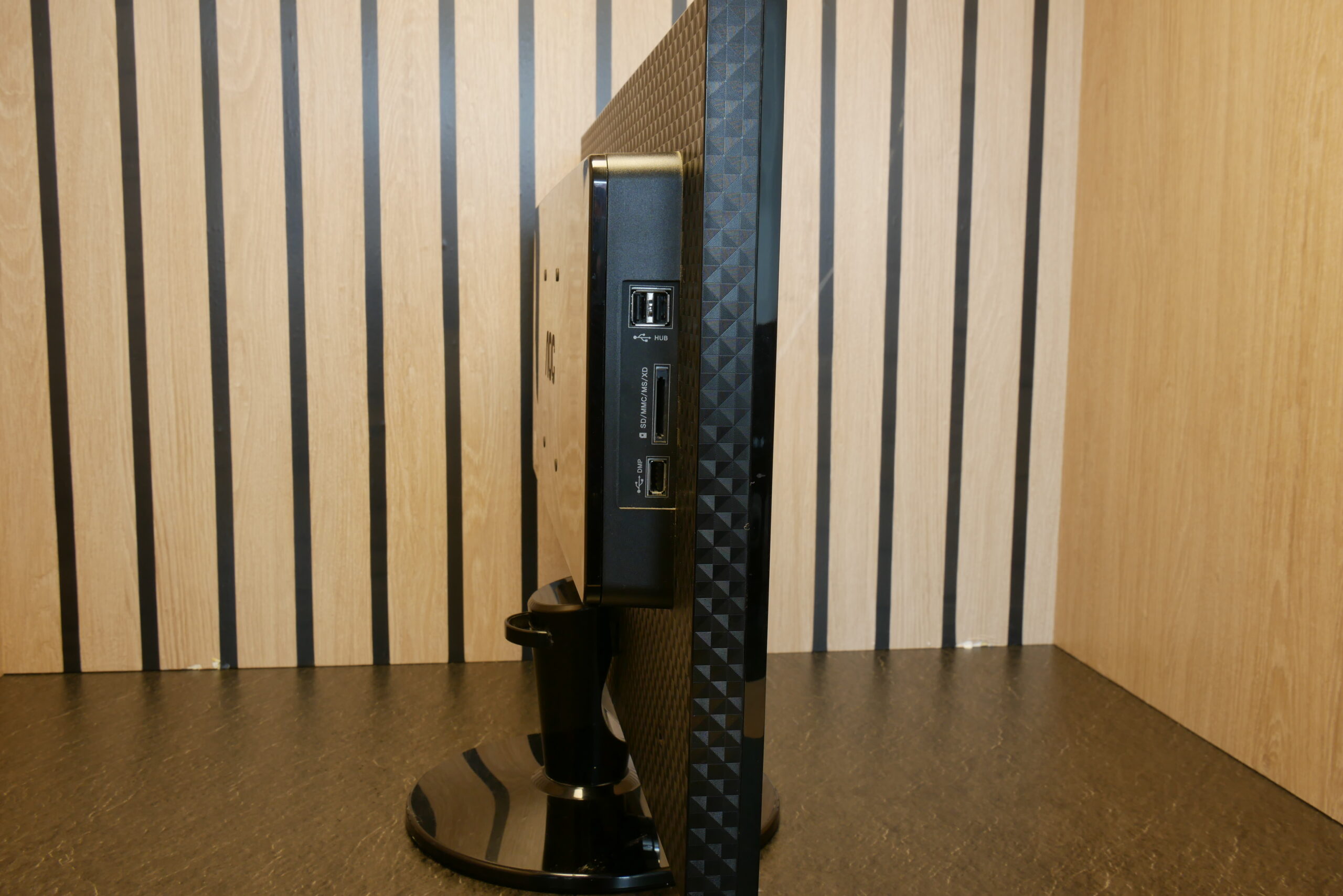 AOC 2230FM Refurbished monitor - Afbeelding 2