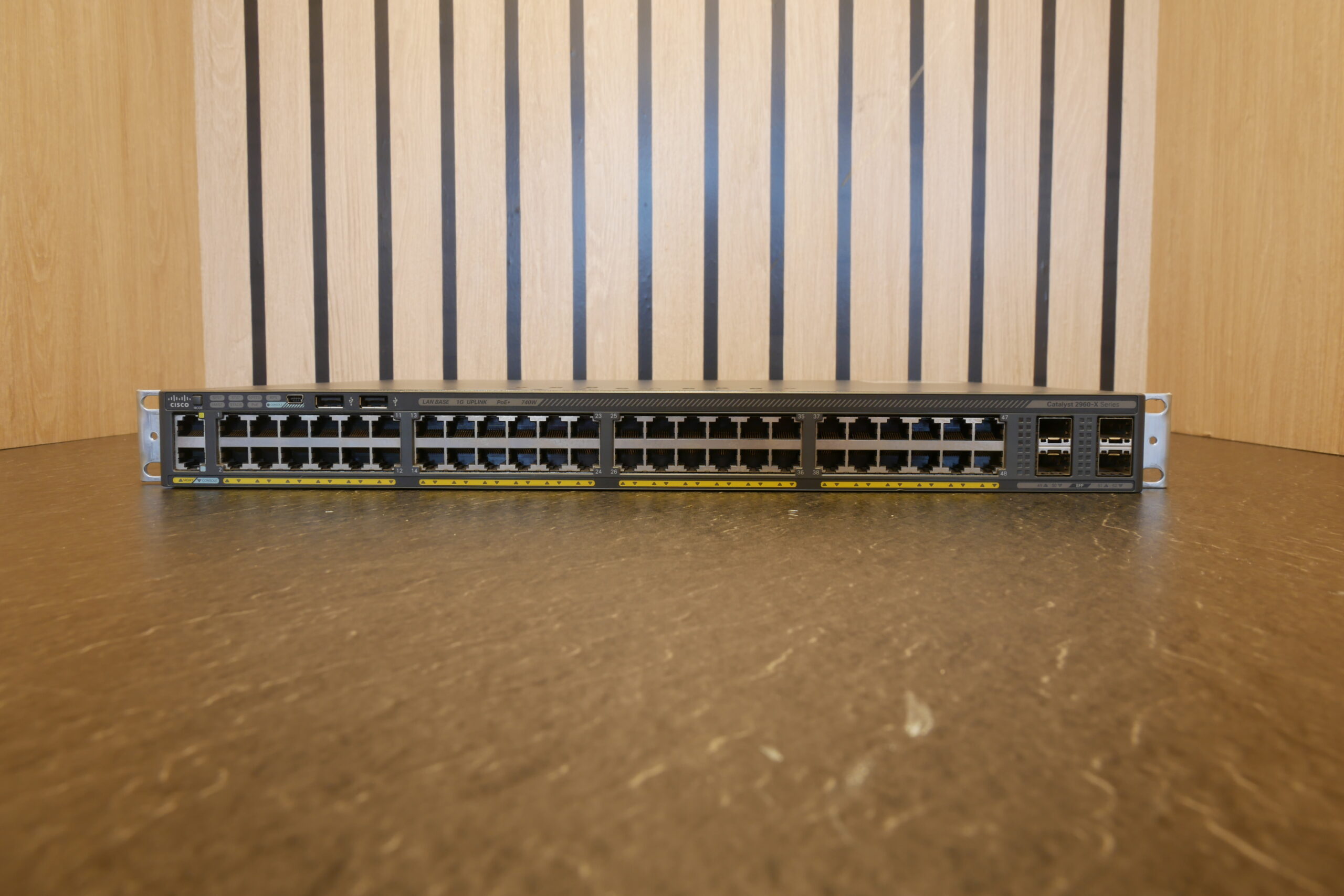 Cisco Catalyst 2960-X (Refurbished) - Afbeelding 2
